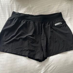 Vuori women’s shorts